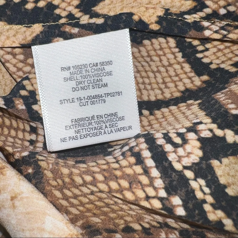 NWT! Joie animal print sleeveless button down top - Picture 6 of 6